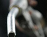 国际油价反弹 伦敦原油期货突破七十元大关