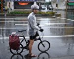 小小車 風雨天地行