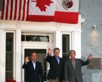 美國總統布希、加拿大總理哈珀和墨西哥總統卡爾德龍在三國峰會上。(大紀元)