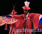 韩国文化节周末在美国旧金山登场﹐并在旧金山艺术宫举办了韩国民族舞蹈表演。(记者MARK ZOU摄/大纪元)
