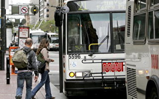 保护空气日 旧金山民众免费乘公交