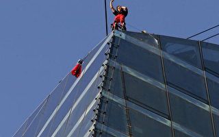 法国蜘蛛人  再征服莫斯科第一高楼