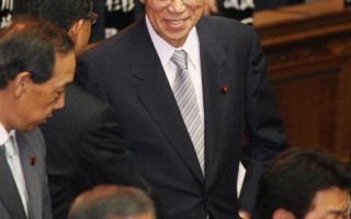日新首相福田“背水一战” 发表内阁名单