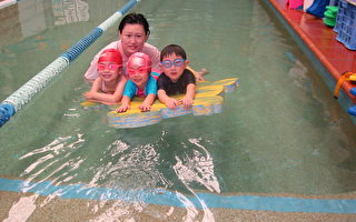 因材施教 國家高級游泳教練為海外華裔提供服務