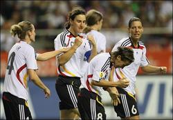 世界杯女子足球赛　德国踢退巴西蝉联后座