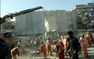 阿富汗警巴遭自杀炸弹攻击 至少十人伤亡