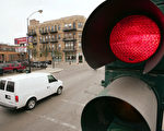 美國各地的政府交通運輸部門在交通號誌時間的管理上做得很差。(圖片提供：Getty Images)