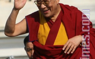 组图﹕达赖喇嘛获奖 藏民盛装欢庆