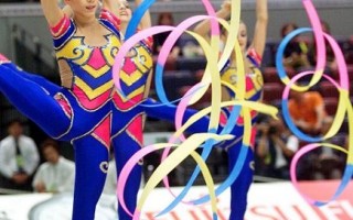 組圖:藝術體操場上的美女們