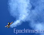 组图:07年首尔航空博览会飞行表演 (2)