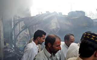 巴基斯坦军车遭炸弹攻击 30人丧生