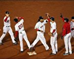 MLB世界大赛 席林冈岛携手 红袜再胜洛矶