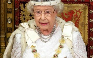 精彩組圖：英國女王出席議會開幕式