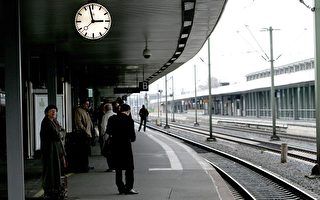 德国铁路因薪资争议罢工 运输陷入混乱