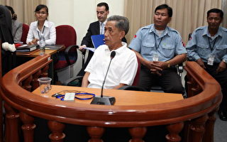 柬埔寨赤棉法庭首開庭訊 杜赫出庭