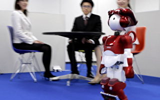 日立推出轻量型机器人　可与人交谈　