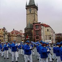 歐洲天國樂團在捷克國慶日遊行