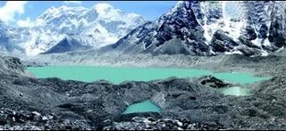 登山专家呼吁采取行动 拯救喜马拉雅山冰河
