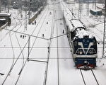 2008 年1月26日，大雪中的南京火车站。(China Photos/Getty Images)/801271001461462.jpg===1===2008 年1月26日，大雪中的南京火车站。(China Photos/Getty Images)