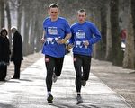 英视障男子为导盲犬募款　七天内七大洲长跑