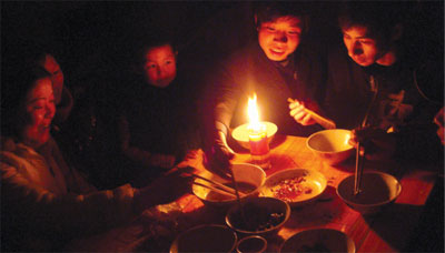限电不定期无计划 东北民众紧急抢购蜡烛