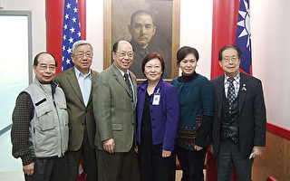 王嘉廉代表拜訪中華公所