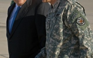 美副总统切尼共和党麦凯恩 突访伊拉克