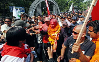 尼泊尔清点选票 无政党获绝对优势