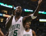 NBA季后赛 凯尔特人首战告捷 老鹰插翅难飞