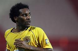 奧科查退出國際足壇  眾非洲球星表演賽歡送