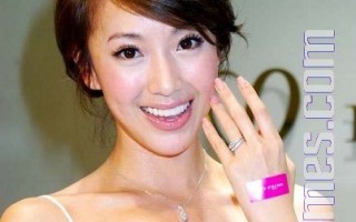 名模隋棠在美麗鑽石婚戒的魅力下想「婚」了(攝影：黃宗茂/大紀元)