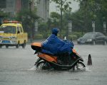 中国南方多个省份再遭暴雨袭击