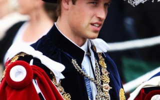 组图：英国威廉王子受封嘉德骑士