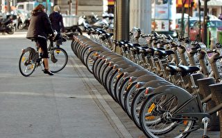 上路一年 巴黎城市单车问题浮现