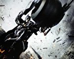 父贪看电影幼子独留高温车内　警方送办