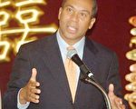 麻州州長提議退休基金供學生貸款 遭財務長拒絕