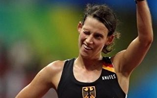 奧運花絮 現代五項女選手拼獎牌也迷指甲彩繪