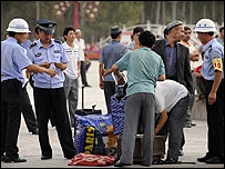 新疆再爆袭警案 2人死亡数人伤