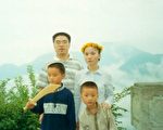 網絡作家杜導斌的妻子受警方監控恐嚇