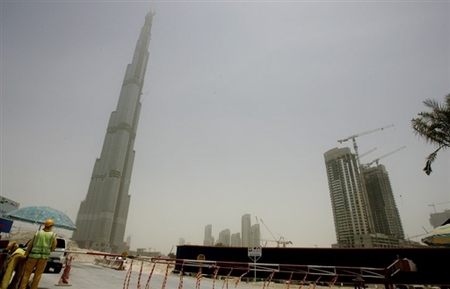 全世界最高建筑物杜拜塔高度持续增长中