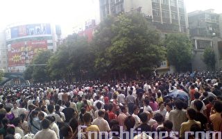 萬人抗爭持續發燒 湖南吉首政府陷入癱瘓