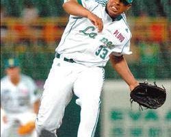 太操勞? 飛鵬背痛沒事啦