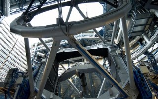巨型月球天文台计划－液态镜片望远镜