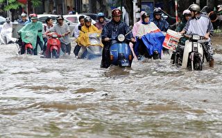 越南洪灾造成49死  首都河内灾情惨重