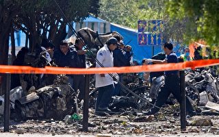 墨西哥飞机坠毁 内政部长等13人丧生