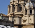 梵蒂岡保羅六世大廳響應節能政策，屋頂覆蓋約一千片的太陽能板。(AFP PHOTO)