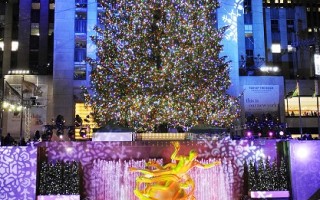 洛克菲勒圣诞树点灯　精彩一瞬间