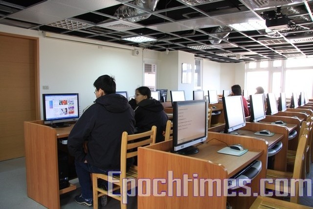 竹南图书馆落成启用镇民温馨快乐阅读 大纪元