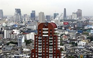 曼谷中国城住商混合大楼大火　1人丧生