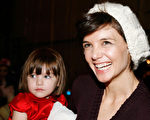 凱蒂荷姆斯(Katie Holmes)和女兒蘇莉(Suri) / Amy Sussman/Getty Images